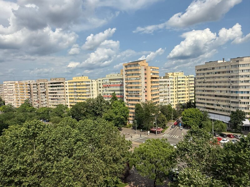 Colentina chiar la metrou Obor, 2 camere decomandat